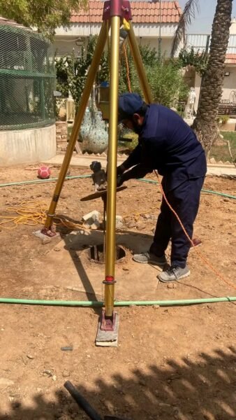 🏗️ Experienced Team for Complete Construction, Electrical, AC & Borewell Services,